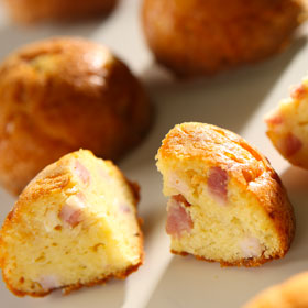 voir la recette mini cakes aux 3 fromages
